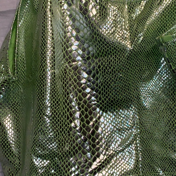 Super Slime 2-Piece Outfit 🐍 - Picture 3 of 5